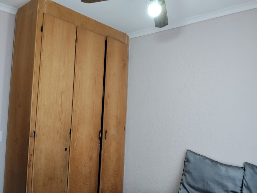 To Let 4 Bedroom Property for Rent in Geelhoutpark North West